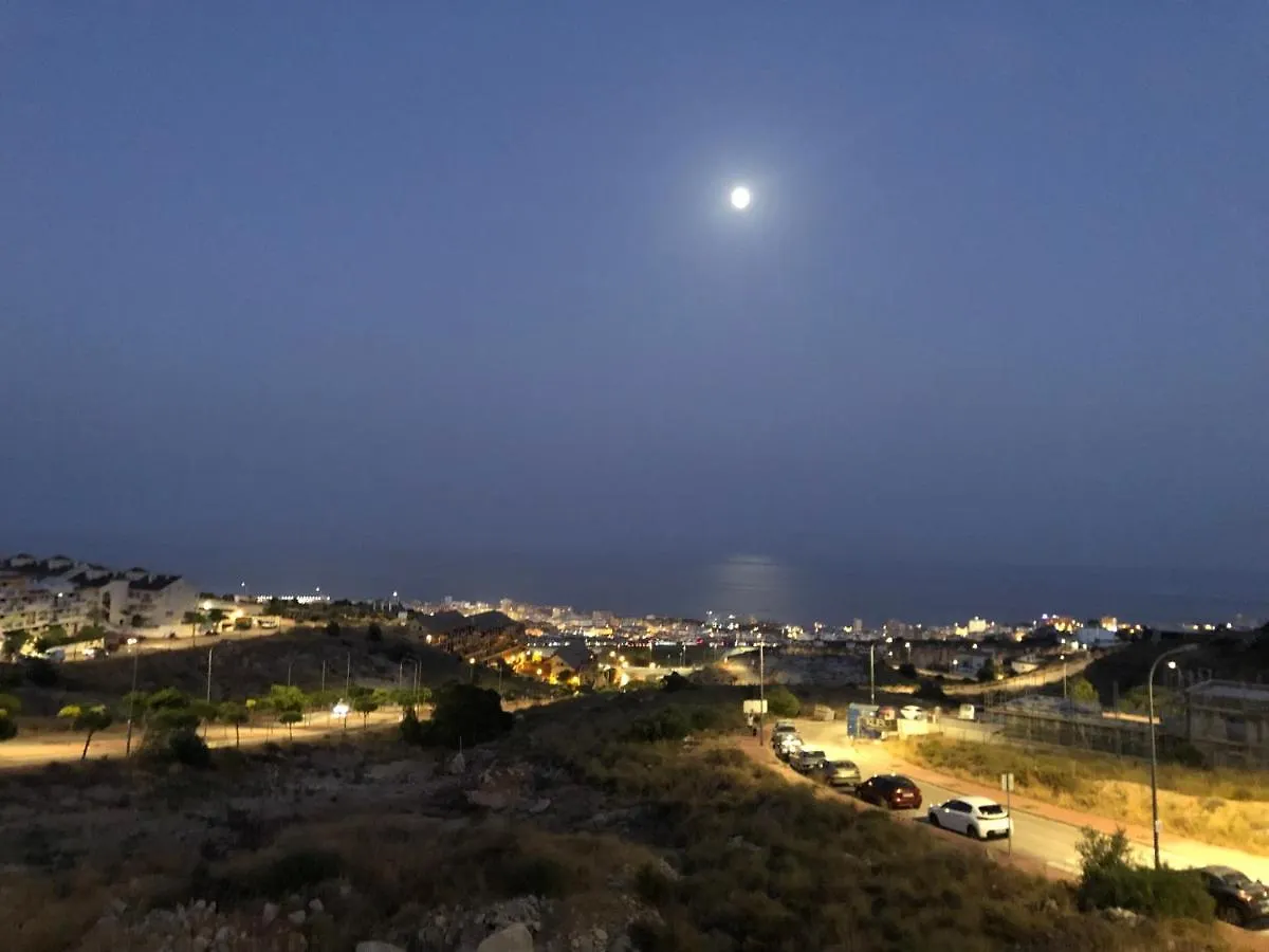 Ático duplex en Benalmádena vistas al mar y montaña dos habitaciones Appartamento