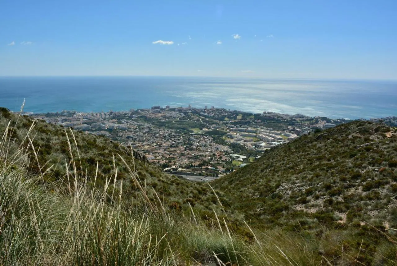 Ático duplex en Benalmádena vistas al mar y montaña dos habitaciones 0*,