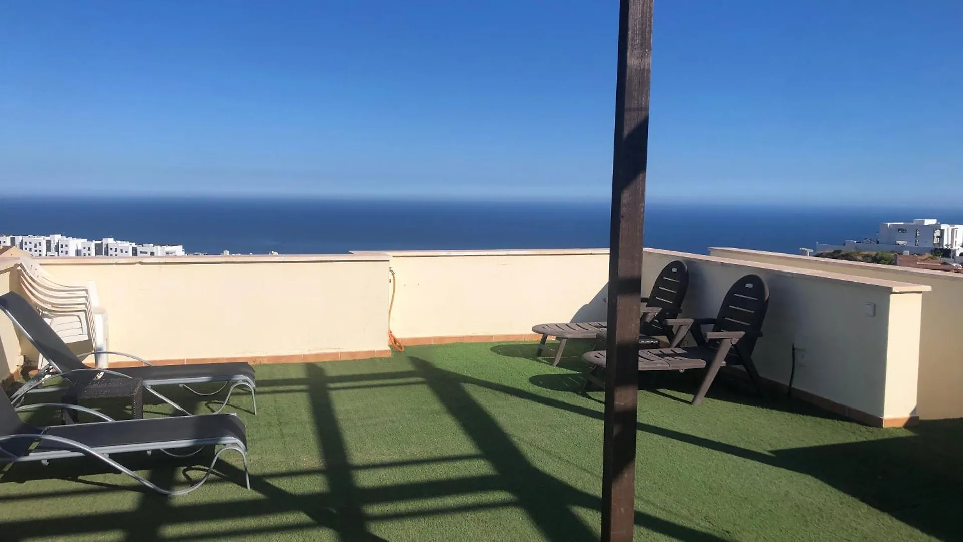 Ático duplex en Benalmádena vistas al mar y montaña dos habitaciones
